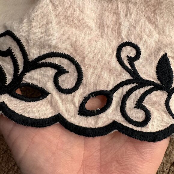 Express Womens Peasant Blouse M Embroidered Balloon Sleeves‎ Sweetheart Neckline - Picture 4 of 6